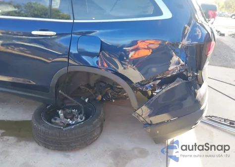 2017 Honda Pilot Touring z USA, uszkodzony, nr VIN 5FNYF6H93HB066398